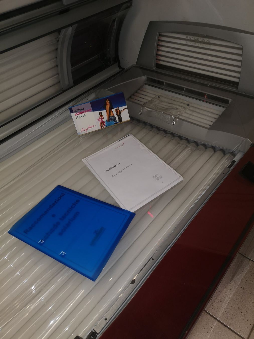 Solarium: Solarium Ergoline Excellence 800 Typ3 – Usato da Pianezzo venduto da Millecolline 2