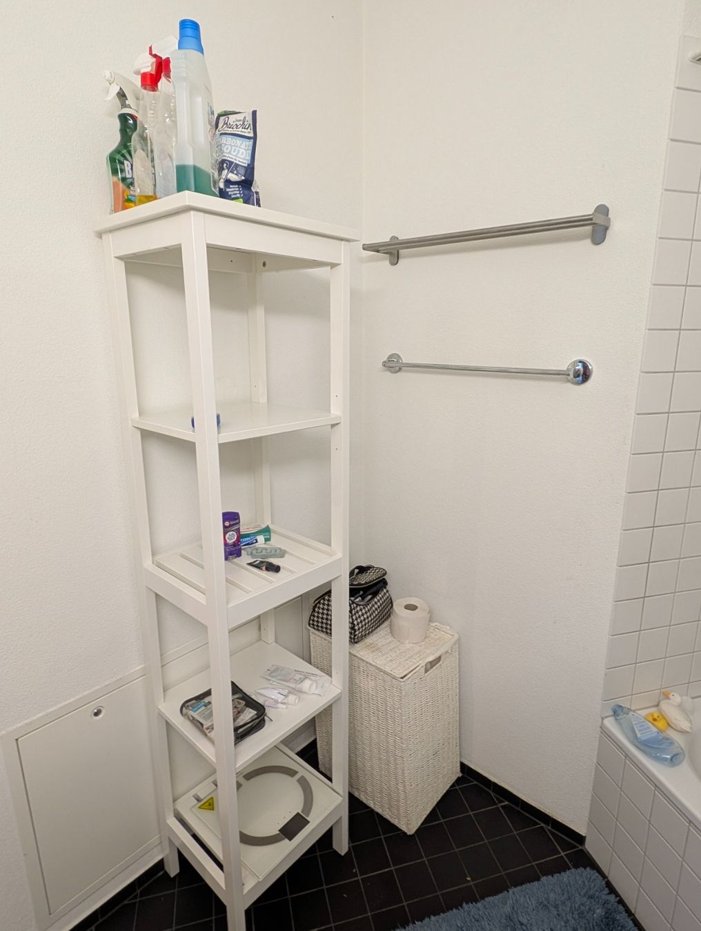Étagères: Badgestell Ikea Hemnes – D'occasion à Zürich par X2Julian