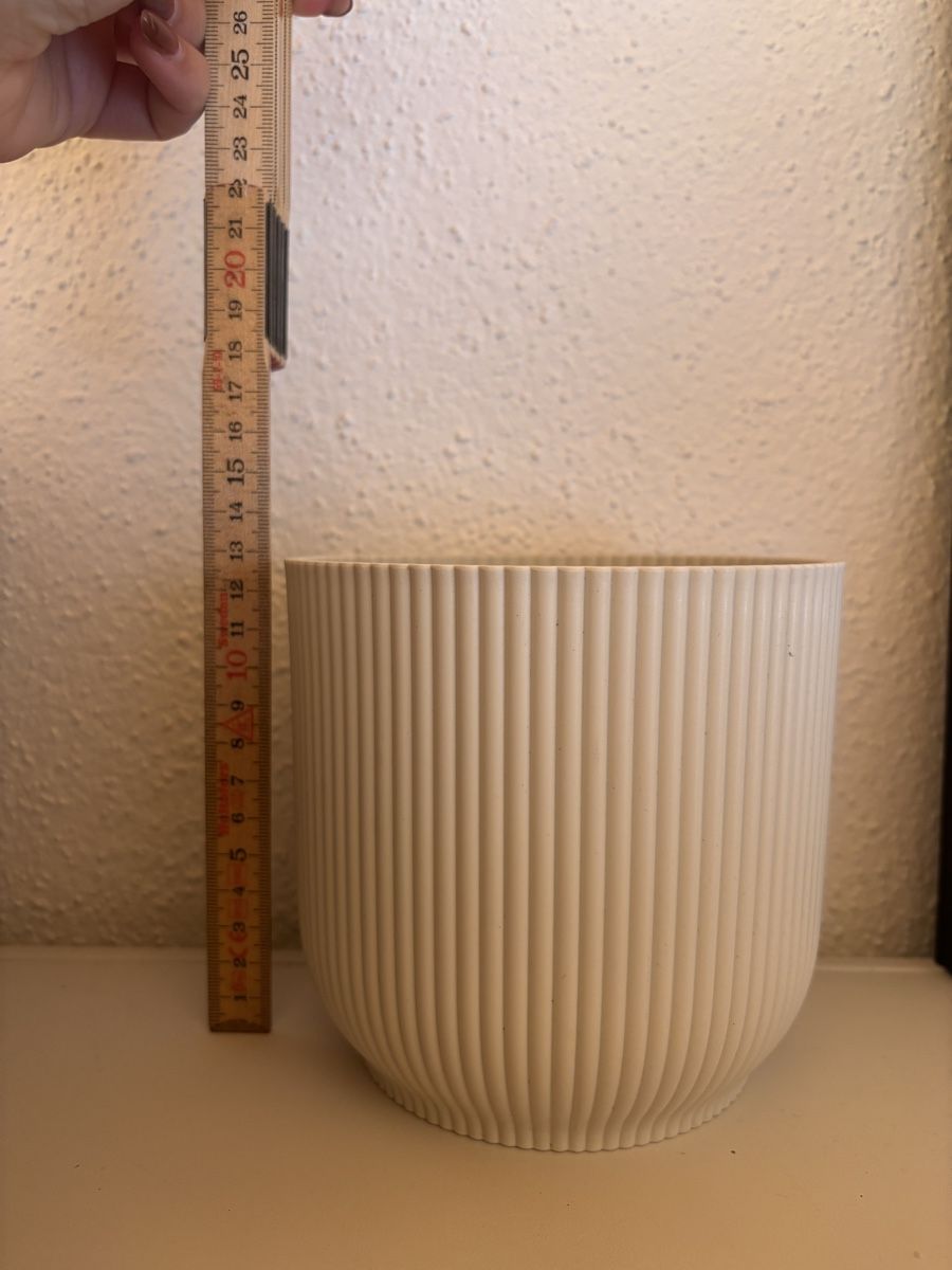 Vasi per fiori: 4 Blumentöpfe gerippt weiss  – Usato da Unterstammheim venduto da and_kj2n 2