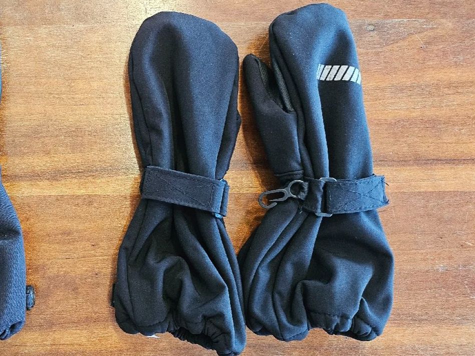 Gants: Kinder Handschuhe – D'occasion à Baar par Naedels-Kreationen