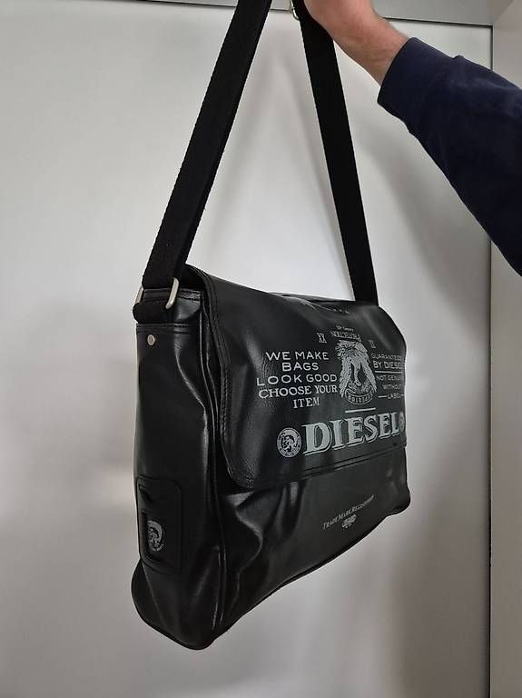Diesel Borse: Diesel Vintage Messenger Bag – Usato da Buchs AG venduto da Martino_49 2