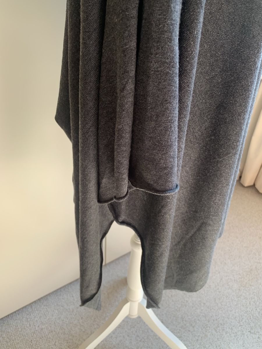 H&M Altro in Moda donna: Poncho von H&M dunkelgrau one Size – Usato da Ellikon an der Thur venduto da Bali1999 3