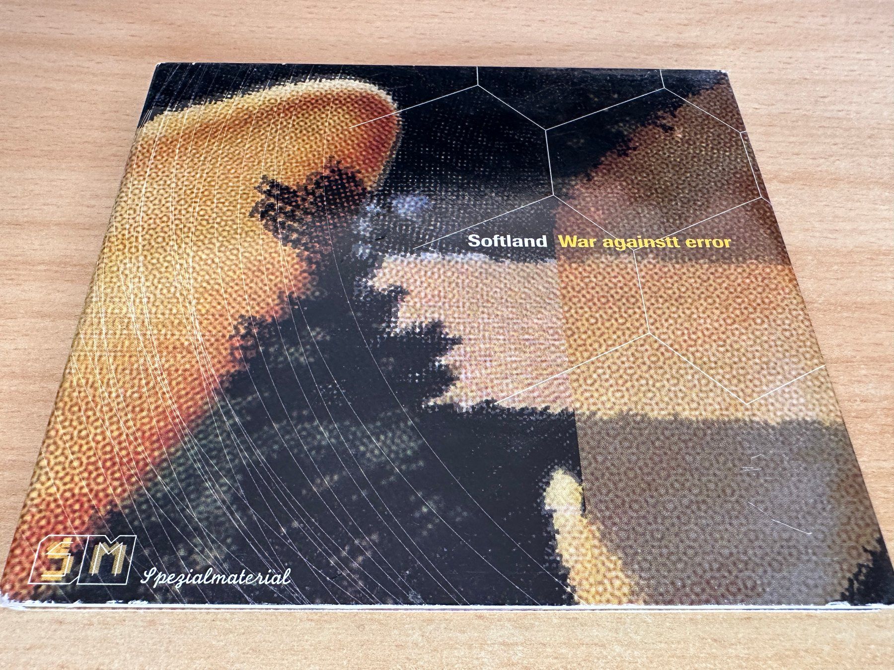 CDs: Softland – War Againstt Error – D'occasion à Rikon im Tösstal par Alpenmutz