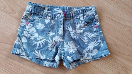 Kurze Hosen/ Gr 98