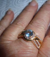 Echtschmuck: Himmelblauer Topas-Silberring, vergoldet 18/56