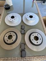 Disques de freins + plaquettes
