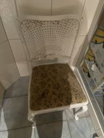 Weisser Vintage Stuhl mit Geflecht - Shabby Chic Look!