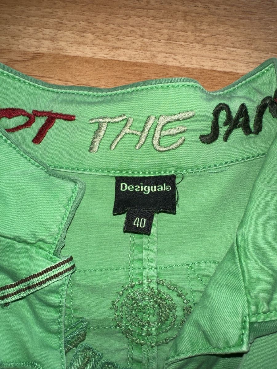 Desigual Giacche: Desigual Jacke, Gr. 40, einf. Brustweite ca. 43 cm – Usato da St.Gallen venduto da maierm01 1