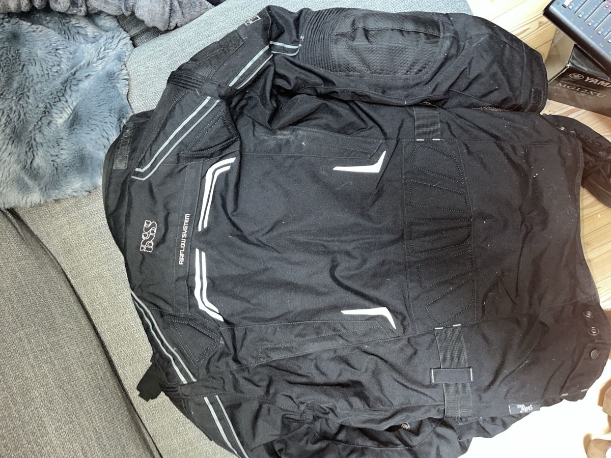 Vestes: IXS Motorradjacke Schwarz Grösse S – D'occasion à Luzern par LuzernerShop 5