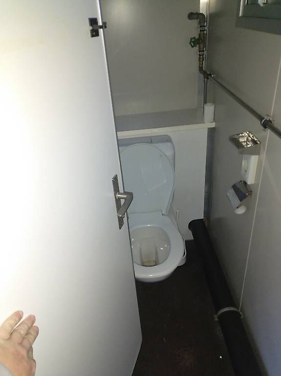 Contenitori edile: Container wc 4 gabinetti 500x200 cm – Usato da Cevio venduto da lulina 1