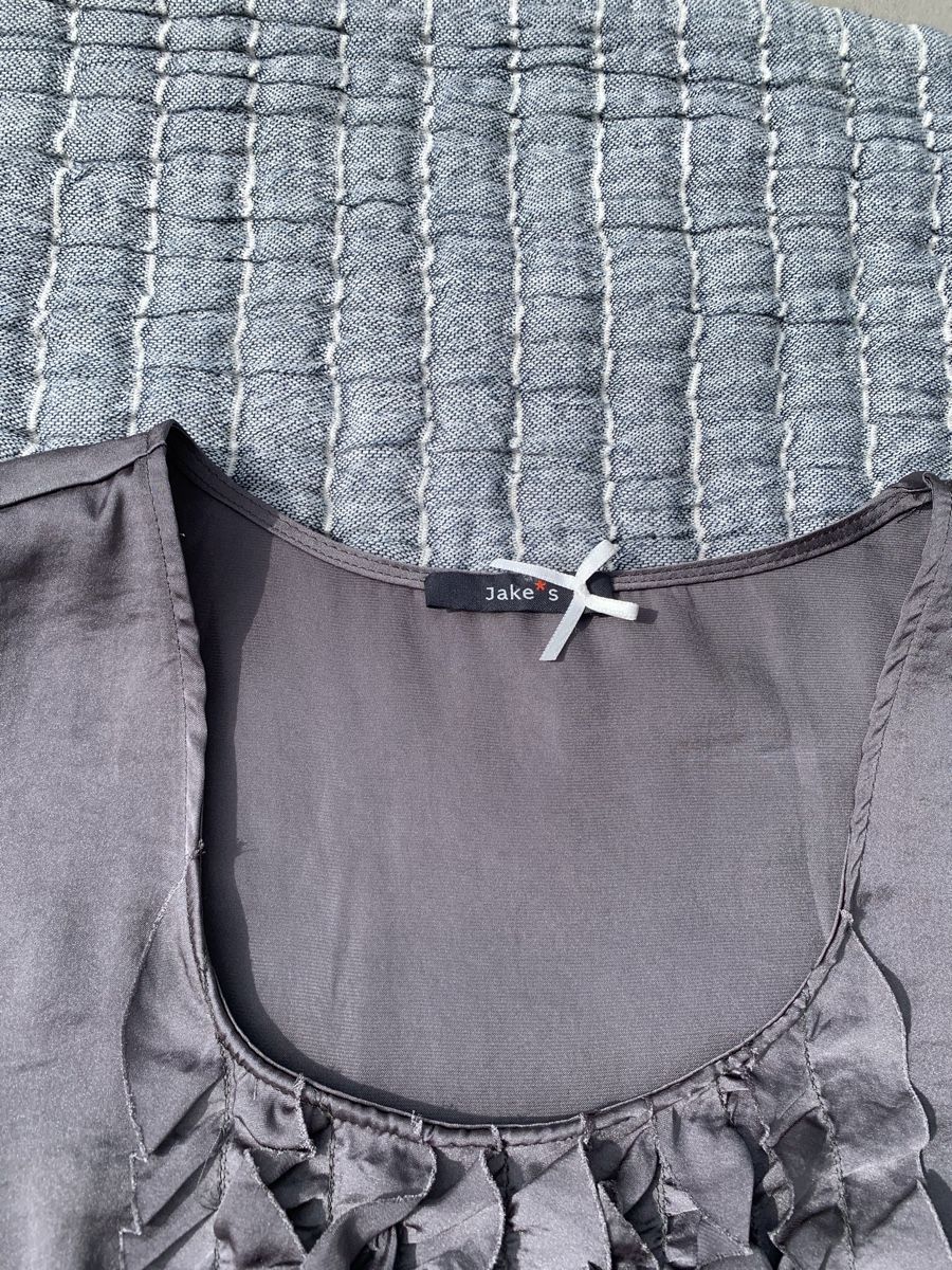 Top: Elegantes Top mit Rüschen Gr. 38 – Usato da Rümlang venduto da zflyfa0001 2
