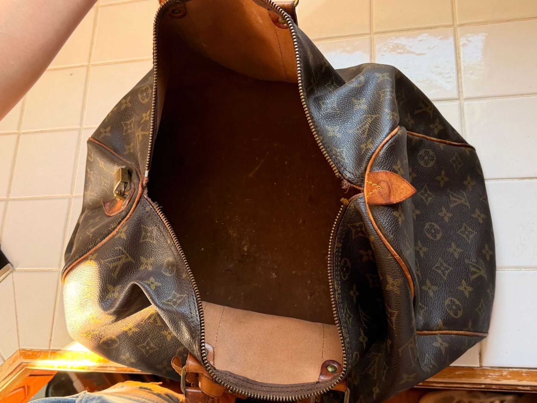 Louis Vuitton Reisekoffer: Sac de voyage Louis Vuitton – Defekt aus Yvonand von Jojo777 4