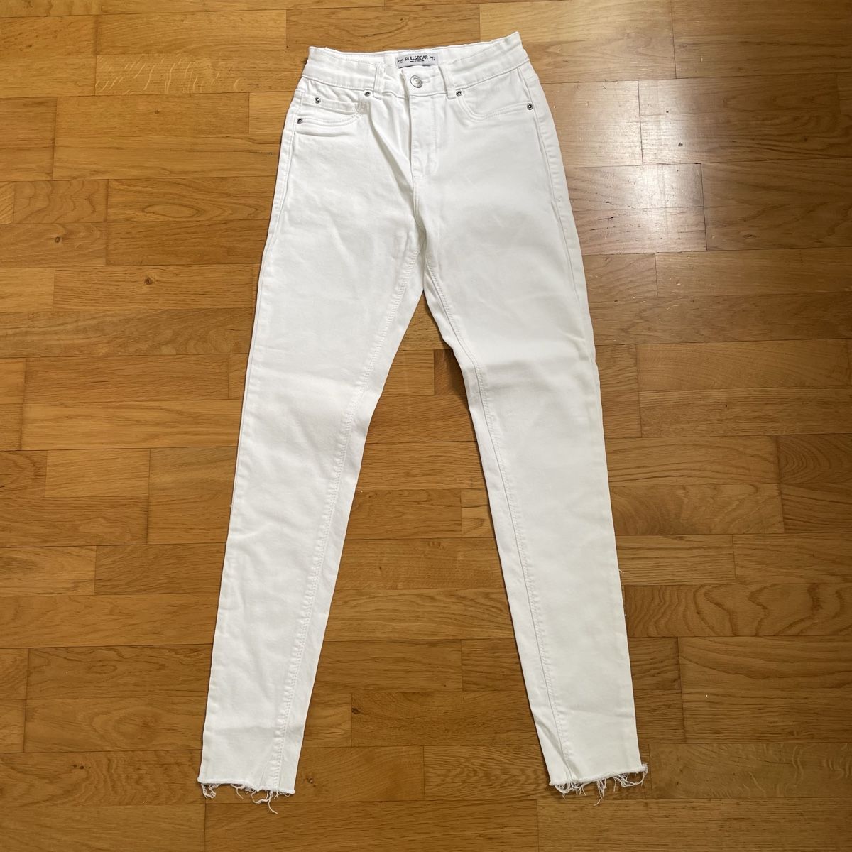 Jeans: weisse Jeans Pull & Bear – Neu (gemäss Beschreibung) aus Grenchen von iagiag