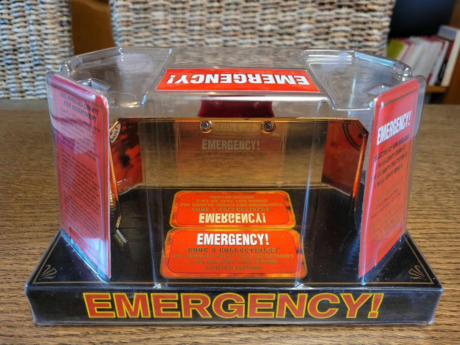 Modellautos: Code 3 Emergency! LA County Engine 51 Crown Firecoach 1:64 – Neu und originalverpackt aus Sonceboz-Sombeval von ter_9rc5 5