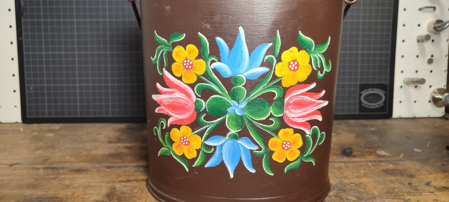 Dosen: Wunderschöne Blechdose Handbemalt Karaffe – Gebraucht aus Gelterkinden von MYSTOREFORYOU4460 1