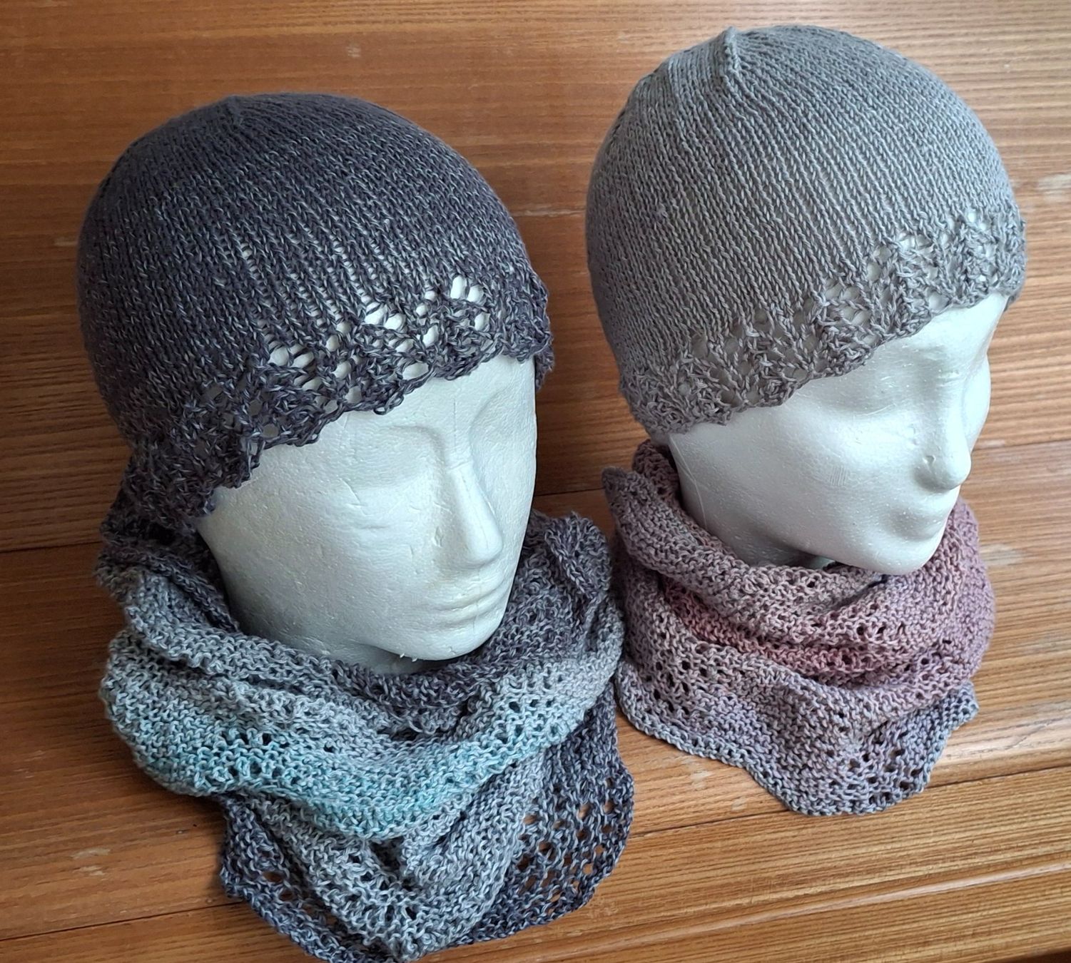 Foulard & Sciarpe: Loop Möbius und Mütze handgestrickt, Set 1   NEU – Nuovo (secondo la descrizione) da Langenthal venduto da Handstrick 8