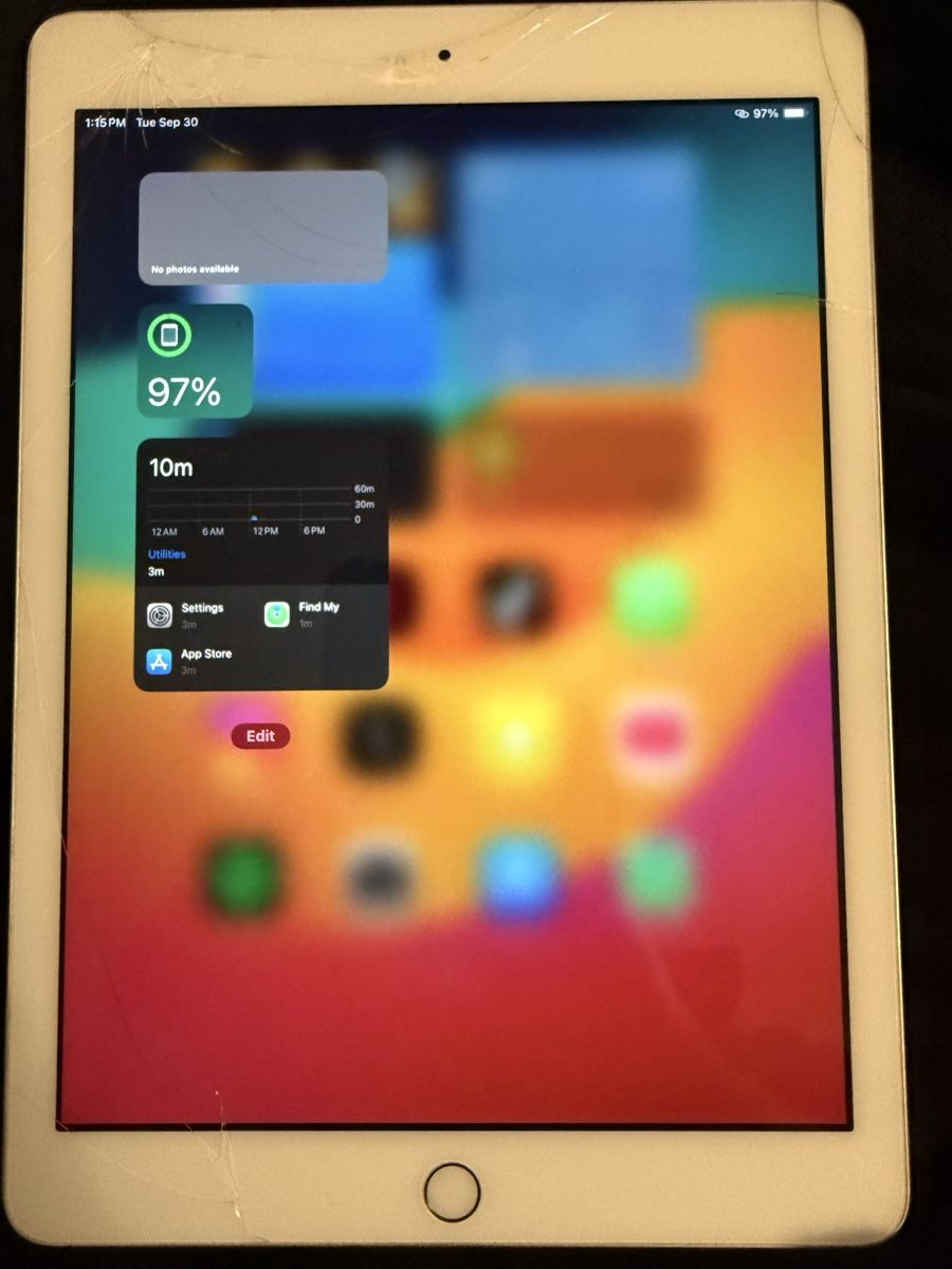 Apple Tablet PC: iPad 6th Gen, 32 GB – Usato da Moosseedorf venduto da ram_c65w 2