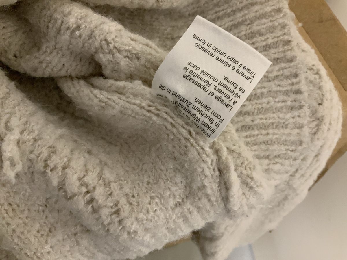 Maglioni & Felpe: Strickpullover Chicoree Reissverschluss beige Grösse M – Usato da Wallisellen venduto da AS.TZ. 5