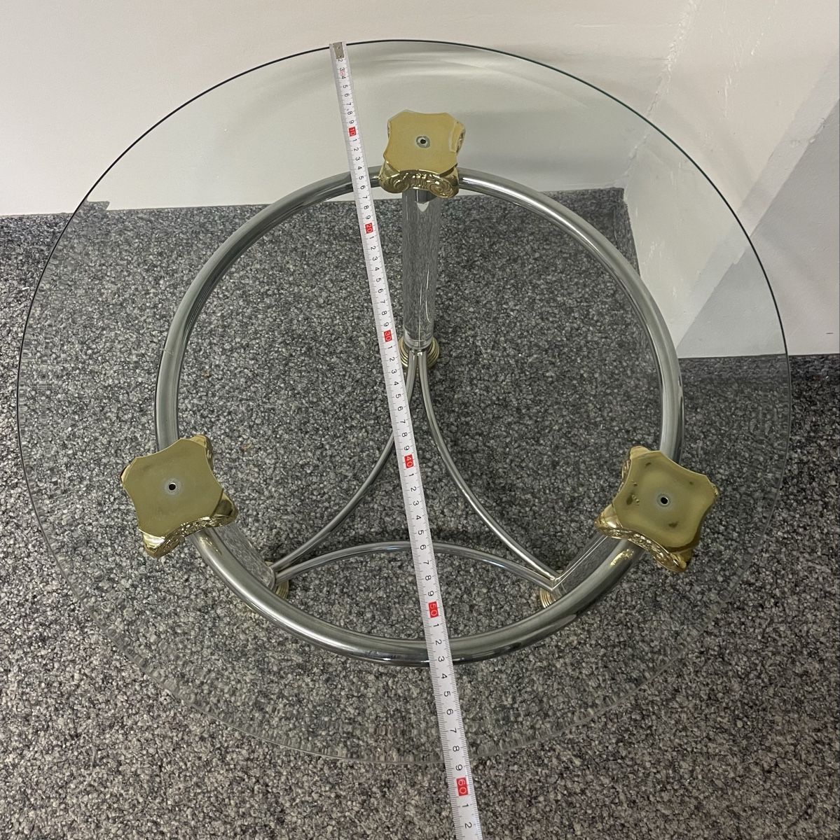 Tavoli: Tisch Glas Metall Rund Durchmesser  Höhe 50cm – Usato da Au ZH venduto da Jaggy4 5