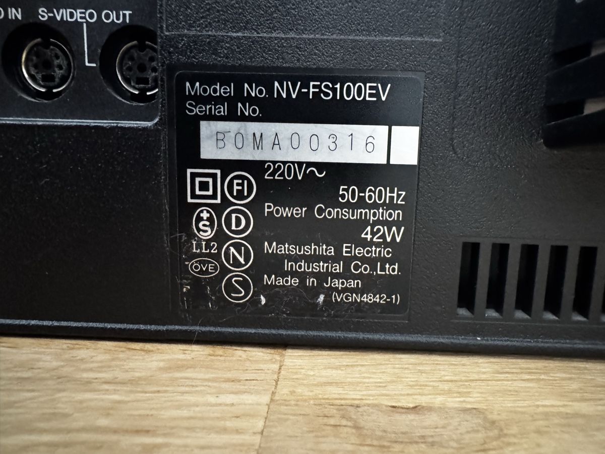 Panasonic Registratori: Panasonic Videorecorder NV-FS100 SVHS gebraucht – Usato da Oberengstringen venduto da Tuleb 5