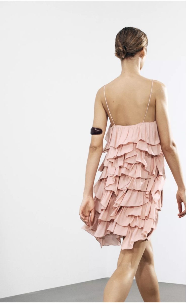 Zara Robes: Zara dress – Neuf avec emballage d'origine à Opfikon par aro_f66t 1