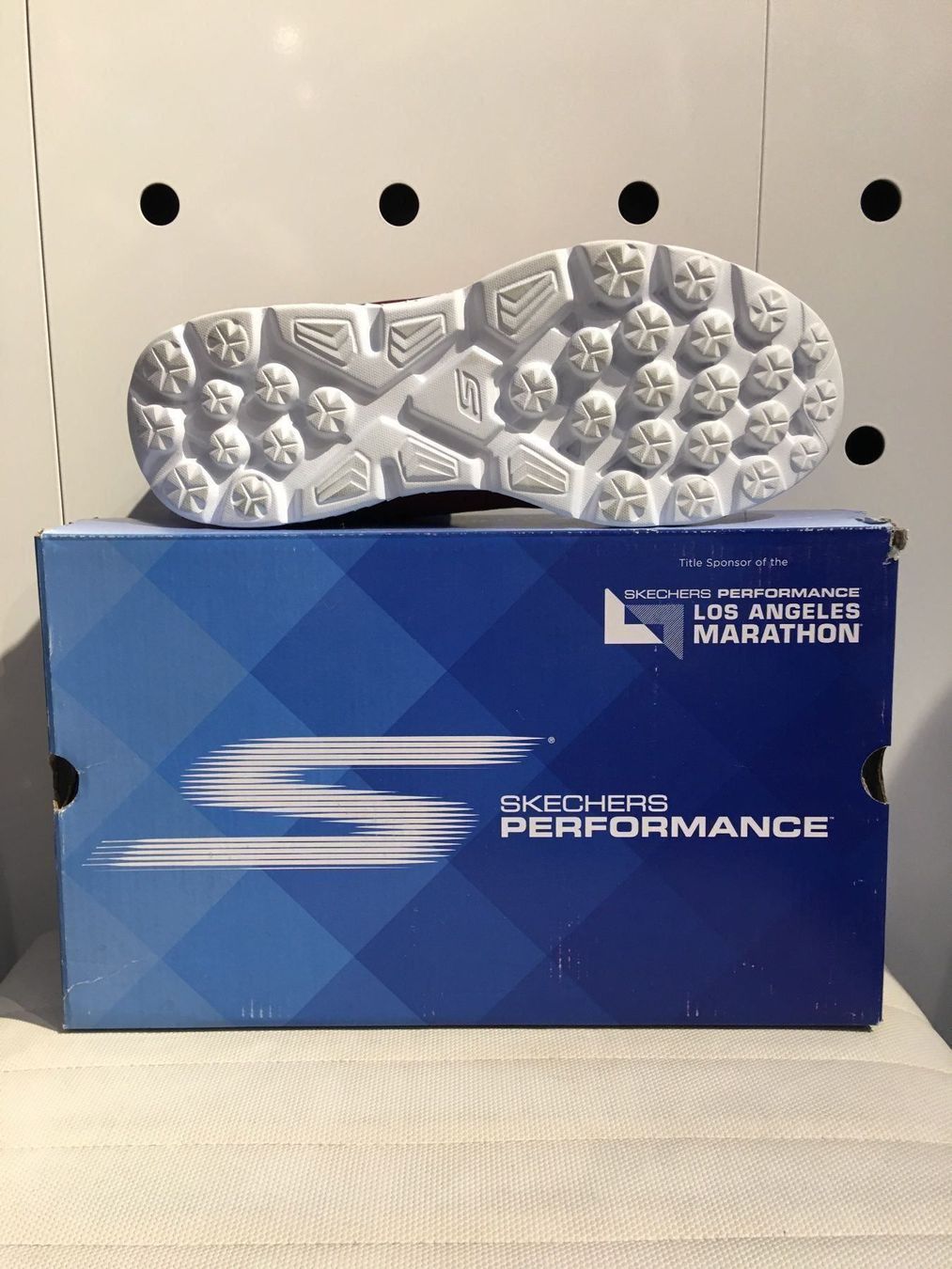 Skechers Herrenschuhe: SKECHERS GO RUN 400 ROT Gr.45 / 29.5 cm – Neu und originalverpackt aus Zürich von LIQUIDATOR.CP 2