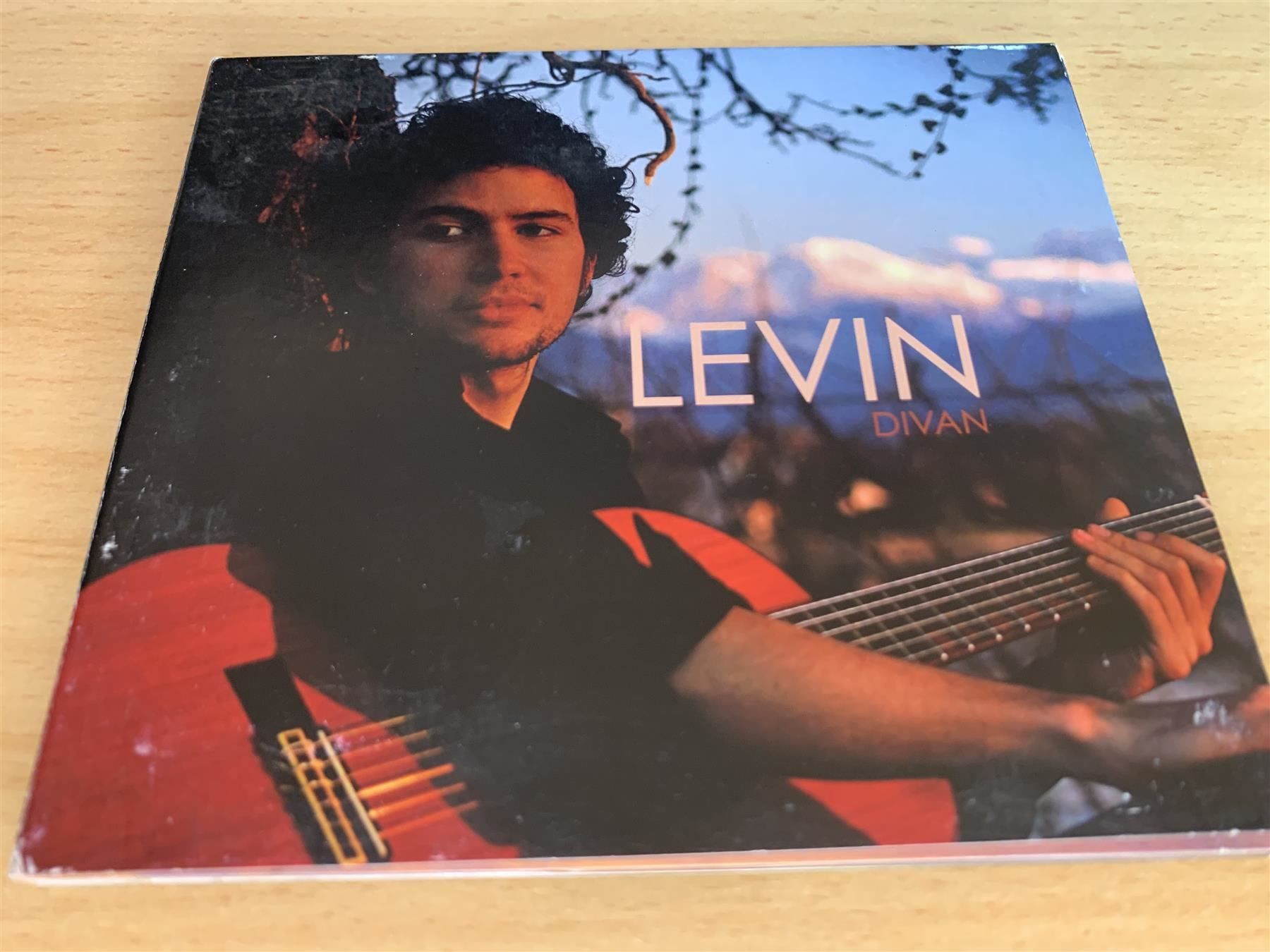 CDs: Levin – Divan – Gebraucht aus Rikon im Tösstal von Alpenmutz