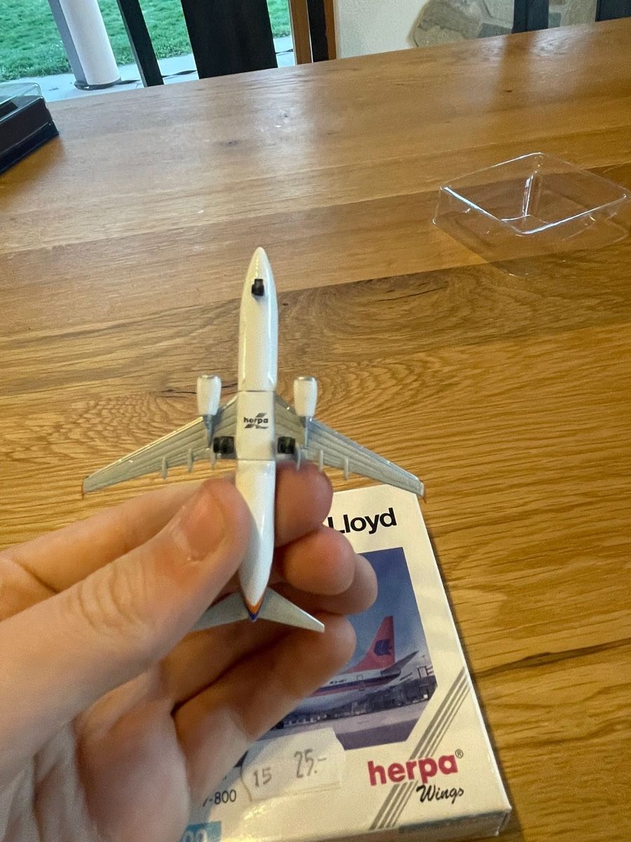 Herpa Kit di modellismo & Modellini statici: Modèle d’un 737-800 1:500 – Nuovo (secondo la descrizione) da Chippis venduto da Gini17 1