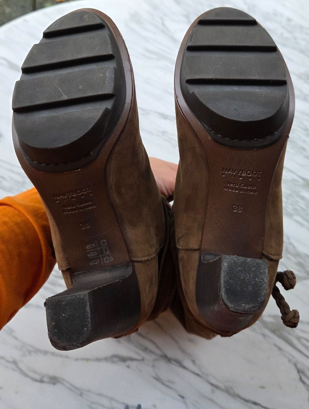 Navyboot Scarpe da donna: Navyboot Stiefel Wildleder braun 38, gutes Profil – Usato da Fislisbach venduto da Maieriisli25 7