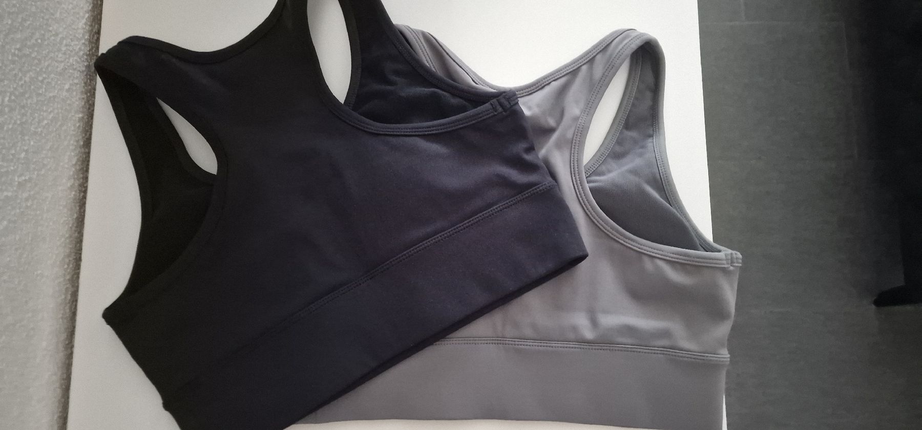 Tops: 2× Sport Bra Alpha Coutures – Neuf (Voir description) à Romanshorn par JessiO 1
