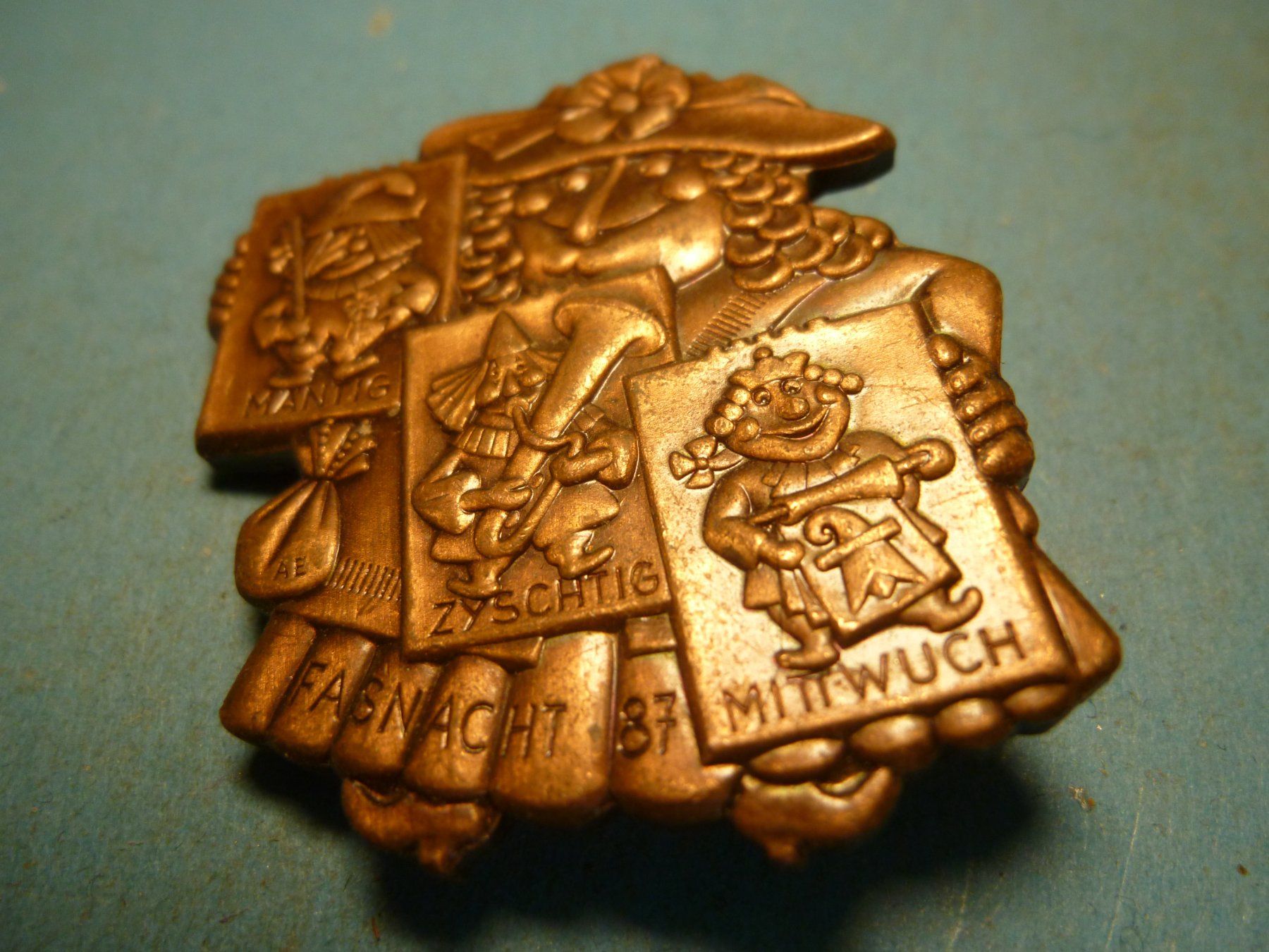 Placchette & Badge: BASEL 1987 BRONZE – Usato da Ried (Muotathal) venduto da Mandarin02