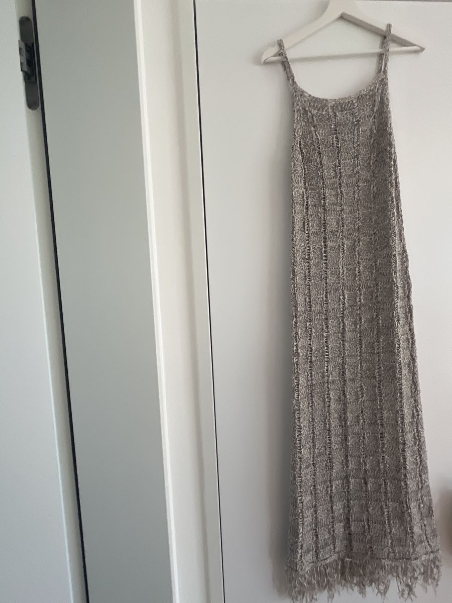 Mango Vestiti: Sommerliches Strickkleid mit Fransen – Nuovo (secondo la descrizione) da Kriens venduto da g_b_mk7j