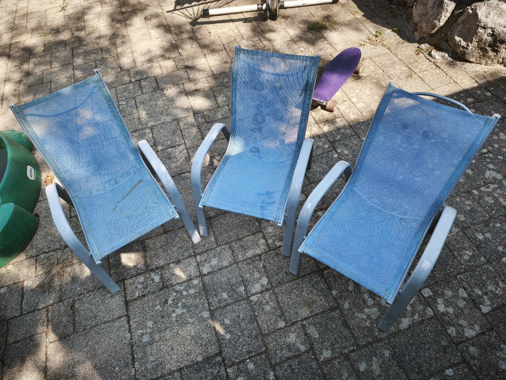Chaises: 3 Kinderstügle für Garten oder Terrasse  – D'occasion à Gontenschwil par Jeepli1970 1