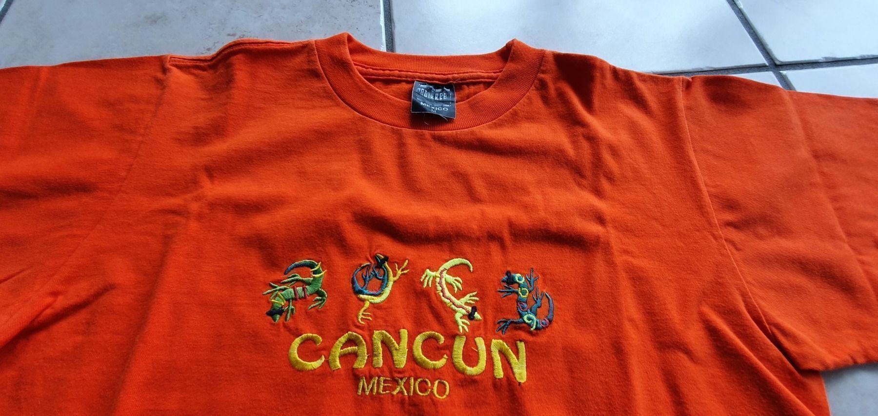T-shirt: T-shirt Cancun Mexico M – Nuovo (secondo la descrizione) da Moutier venduto da gvmv 1