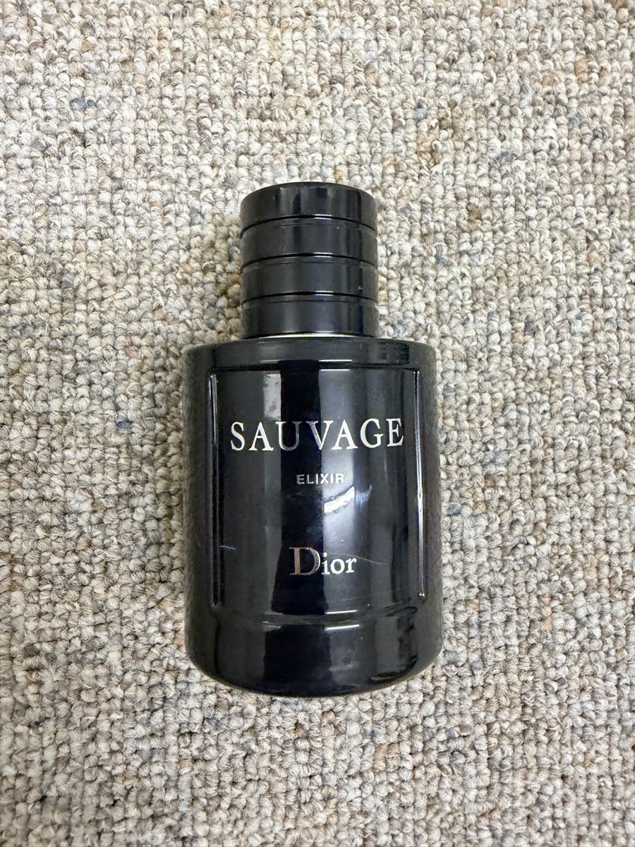 Dior Parfums & Eau de Toilette: Dior Sauvage Elixir 60ml – D'occasion à Teufen AR par Bruno1234