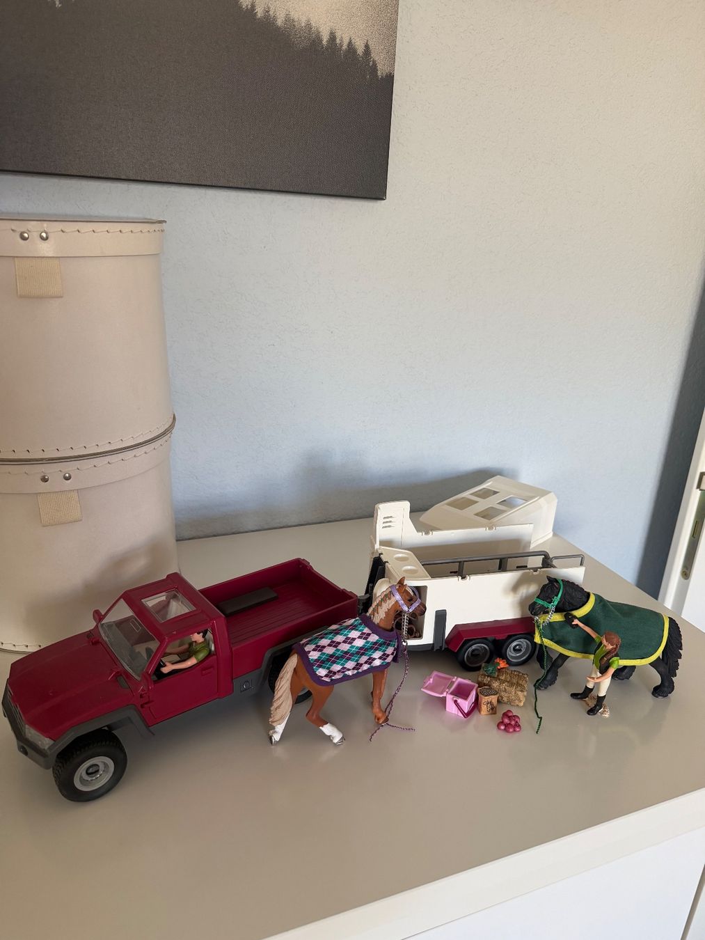 Schleich Jouets: Schleich Auto mit Anhänger – D'occasion à Lohn SH par mathea 1