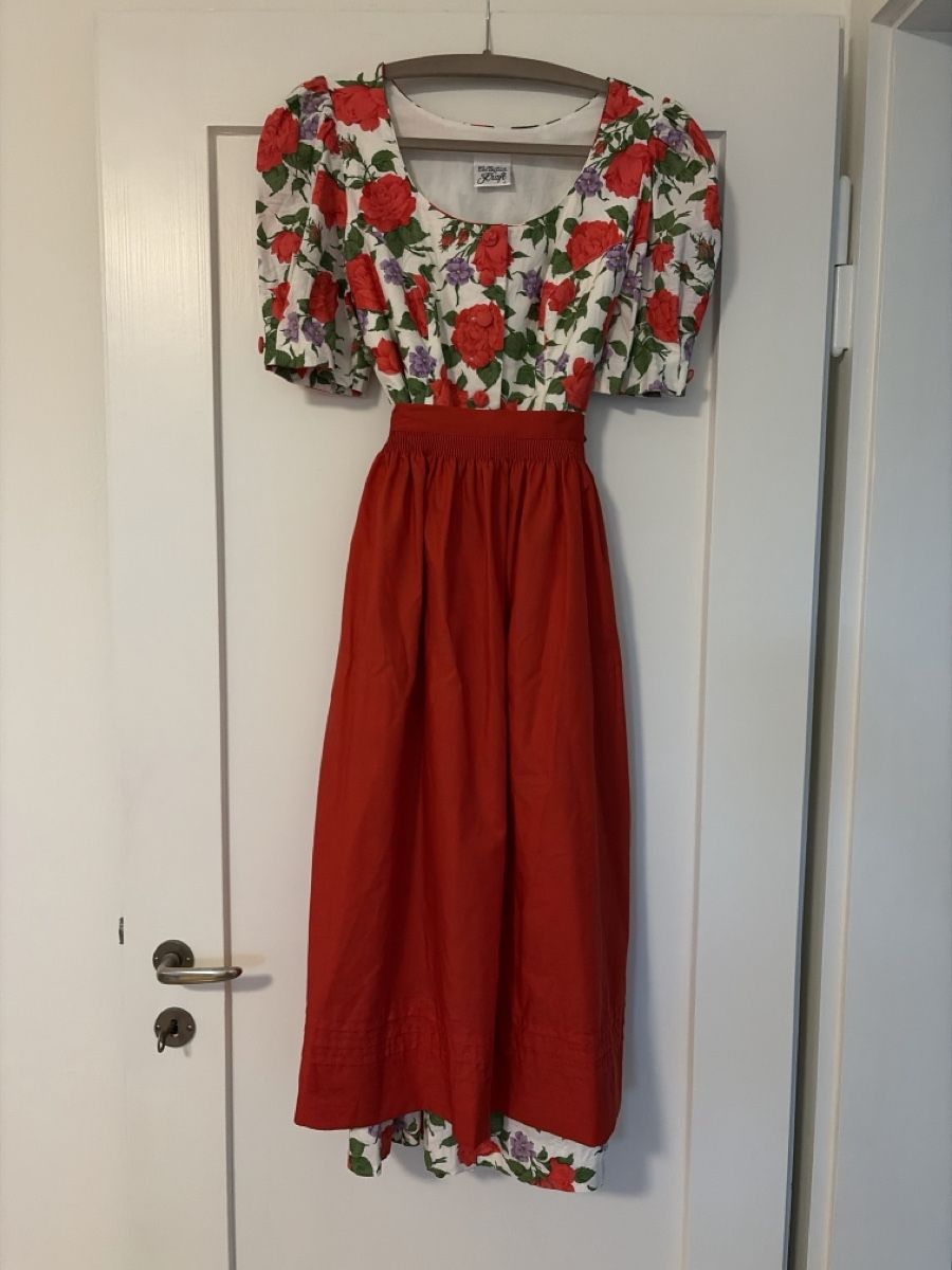 Robes: Trachtenkleid Dirndl Grösse M – Neuf (Voir description) à Basel par vitaminka