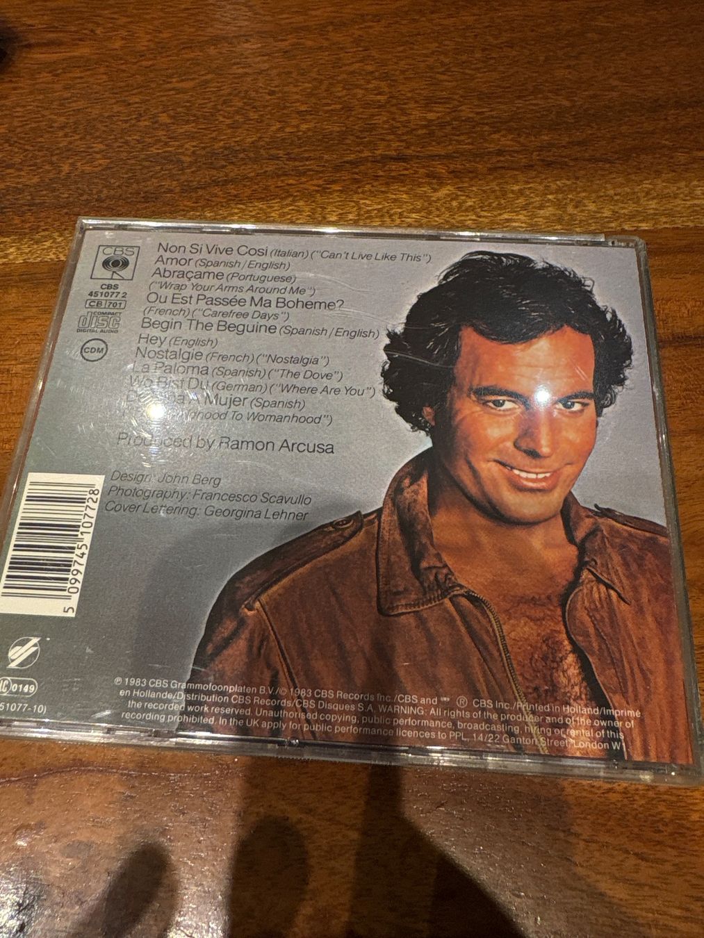 CD: Julio Iglesias CD "Non Si Vive Cosi" – Usato da Andwil SG venduto da schmei 1