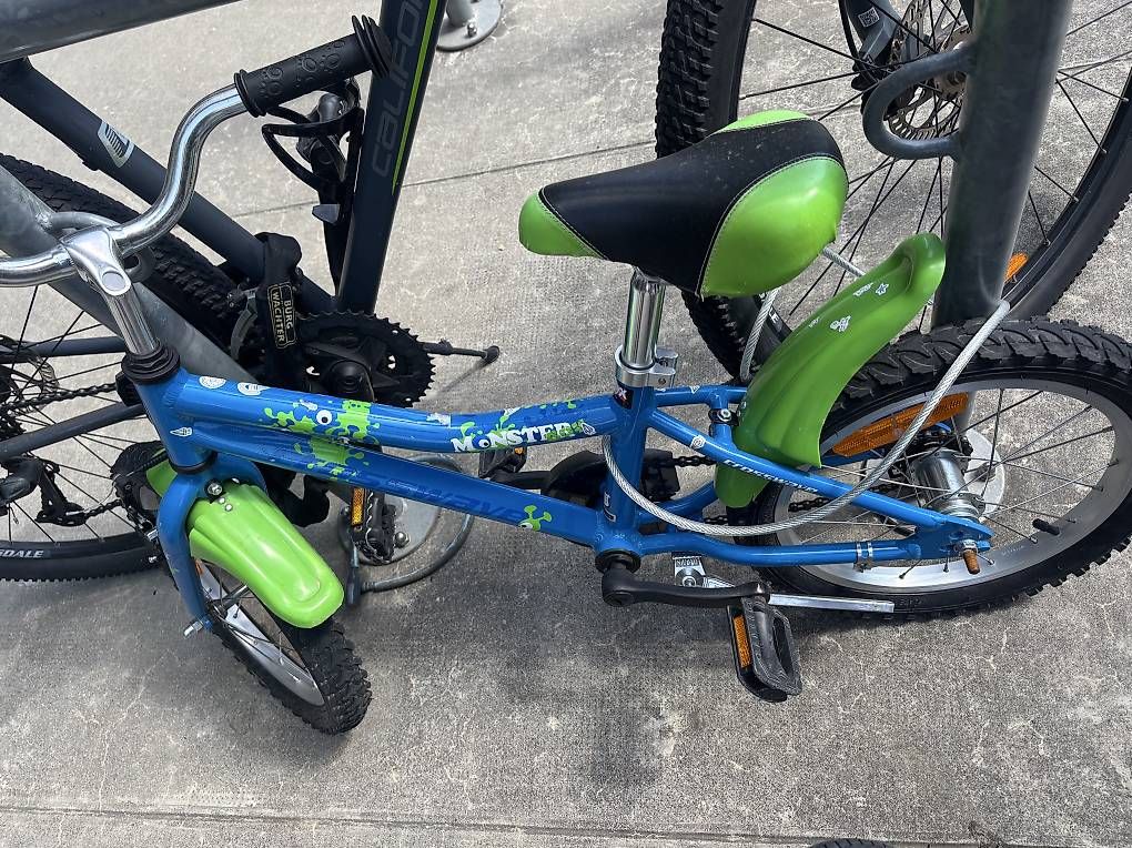 Velos: Vélo enfant  – Gebraucht aus Le Lignon von AS982