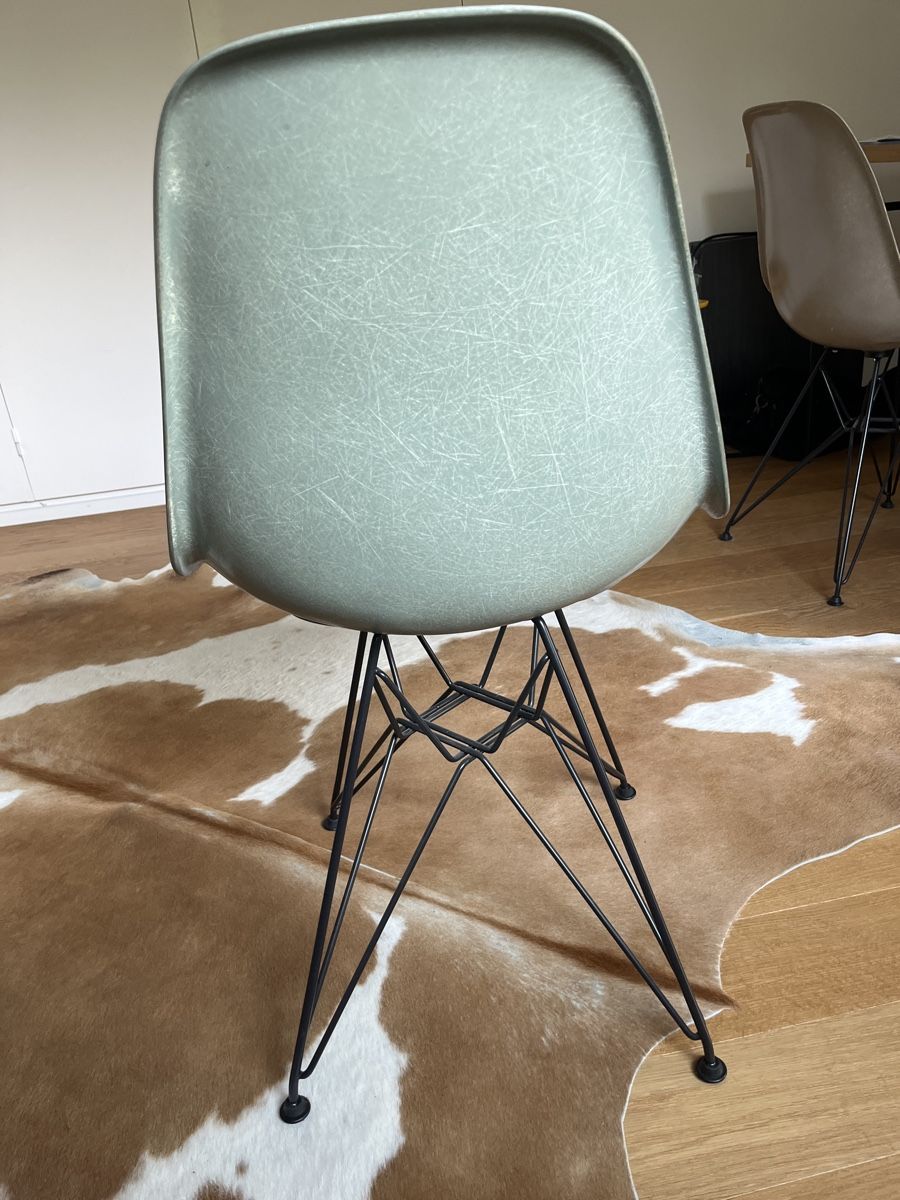 Vitra Sedie: Vitra Eames Side Chair Schale, vintage, seafoam, eiffel base – Usato da Bellach venduto da jba03 2