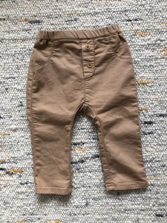 NEU! Hose von Benetton elastisch Gr. 82 // NP:CHF 39.90