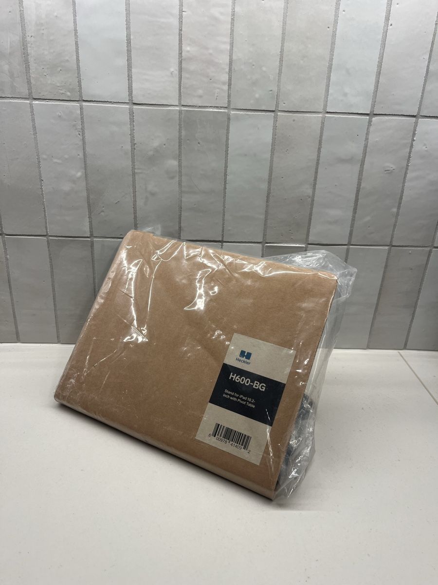 Altro per computer & reti: Ipad Halterung / Ständer neu – Nuovo e nell'imballaggio originale da Altstätten SG venduto da Bubblin 1