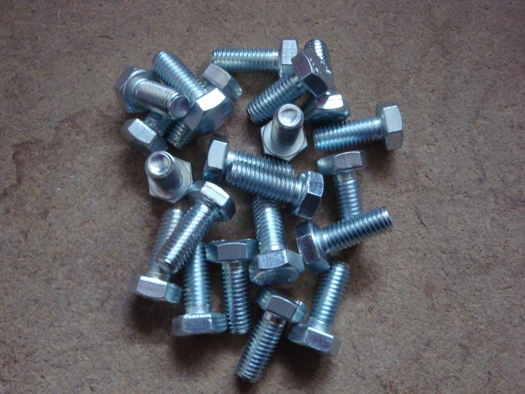 Altro per industria metallurgica: Schrauben M8 x 20 mm – Nuovo (secondo la descrizione) da Seengen venduto da Foxromeo