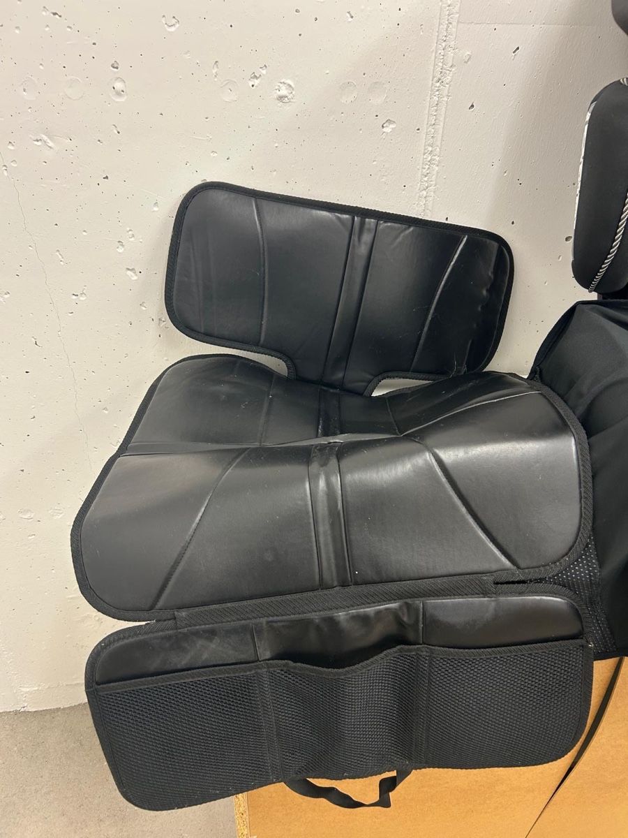 BMW Auto-Kindersitze: BMW Junior Seat – Gebraucht aus Lengnau AG von topolina007 9