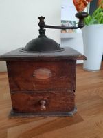 antike Kaffemühle Holz ca. 1900, sehr dekorativ