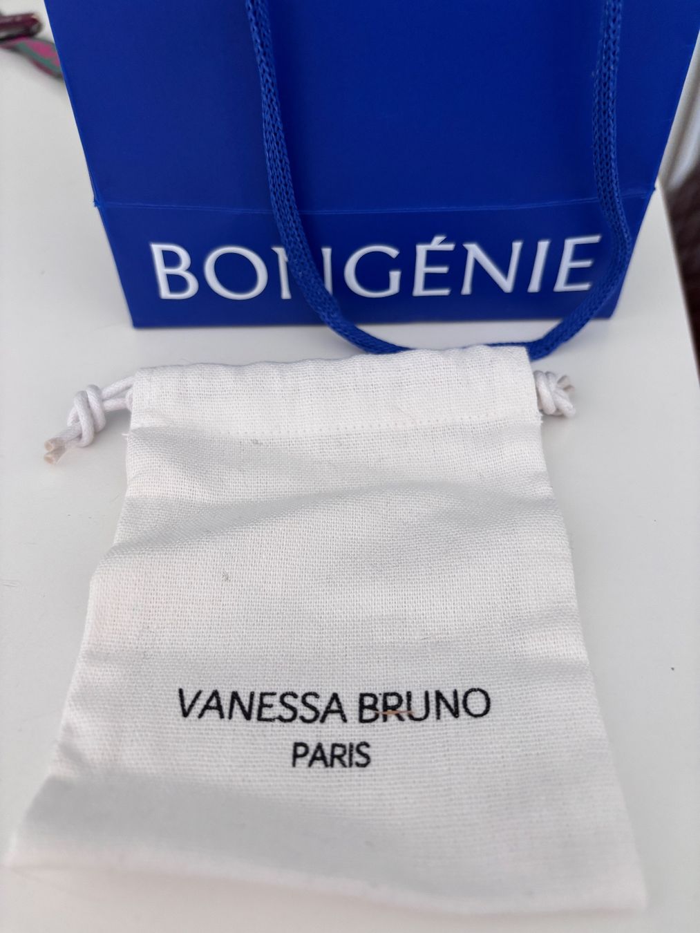 Colliers: Collier neuf Vanessa Bruno – Neuf avec emballage d'origine à Lausanne par SandrineJavelot 1