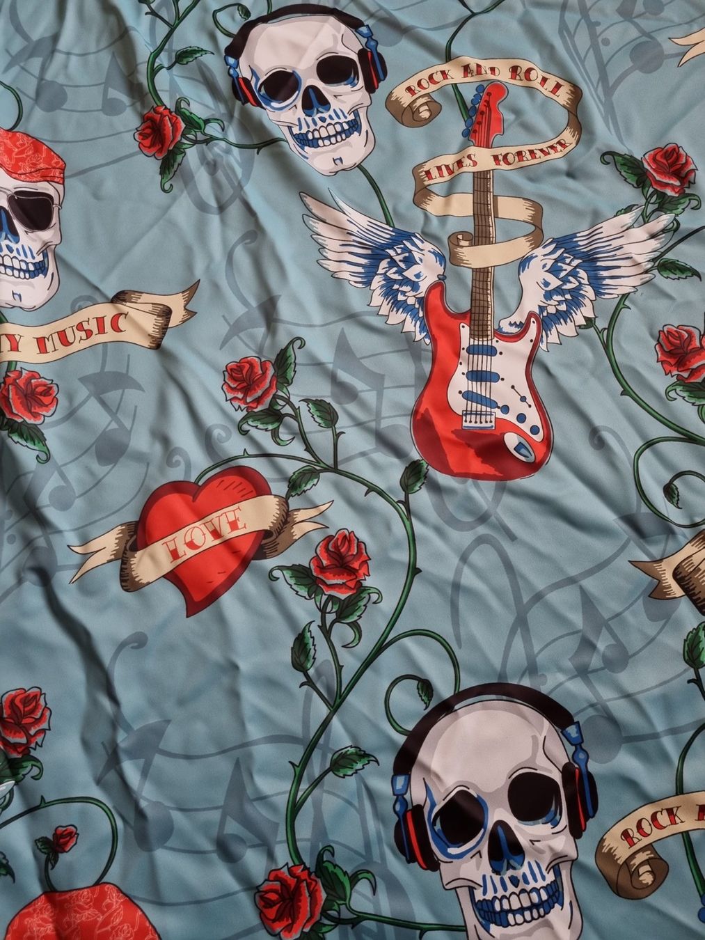 Tissus: Stoff Polyester – Neuf avec emballage d'origine à geroldswil par Gumball1