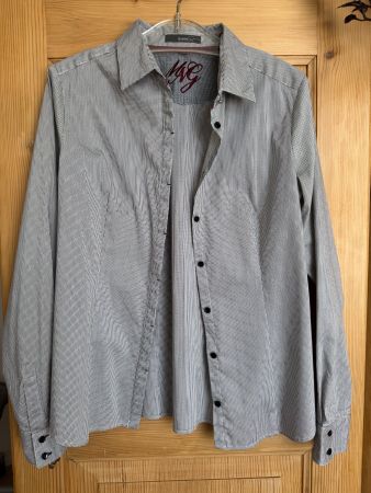 Damen Bluse Gr. ca 40, MANGO