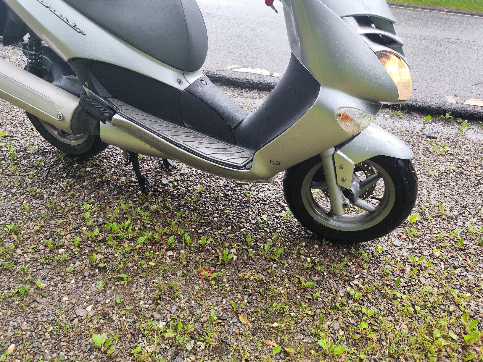 Aprilia Strada: Aprilia Leonardo 125 2001 – Usato da Zürich venduto da gab_q8zp 2