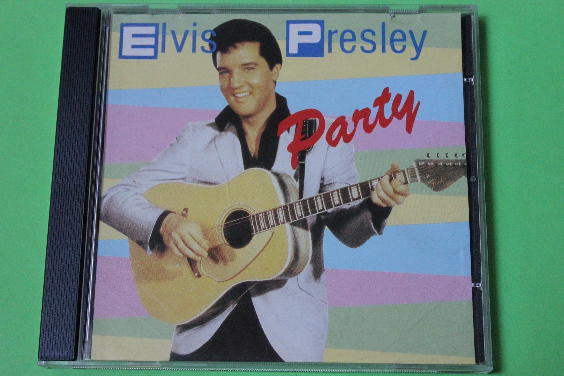 CD: Elvis Presley - Party CD – Usato da Tübach venduto da JamesStone